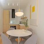 Modern Mediterranean Superior Apartman *