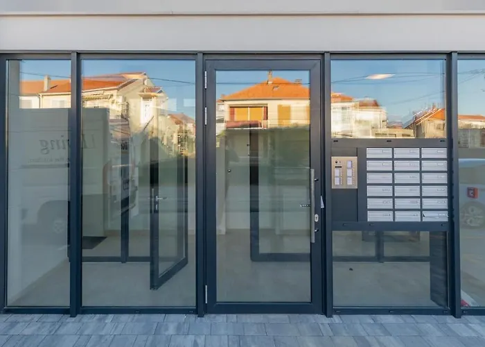 Modern Mediterranean Superior